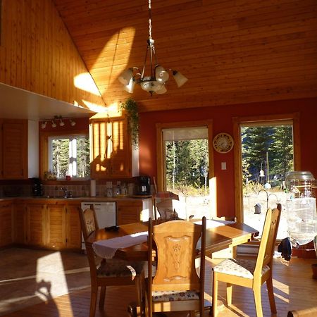 Gite De La Riviere Bed and Breakfast Chibougamau Exterior foto
