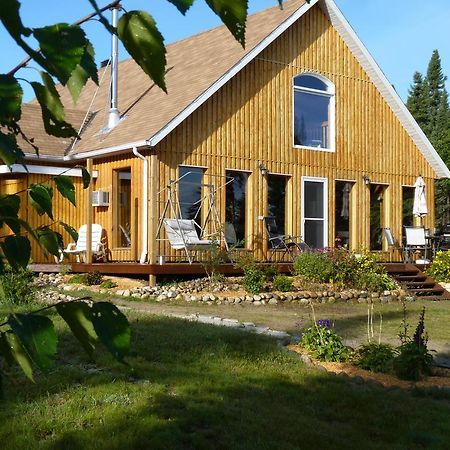 Gite De La Riviere Bed and Breakfast Chibougamau Exterior foto